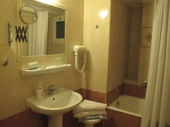 Tek Büyük veya İki Ayrı Yataklı Oda