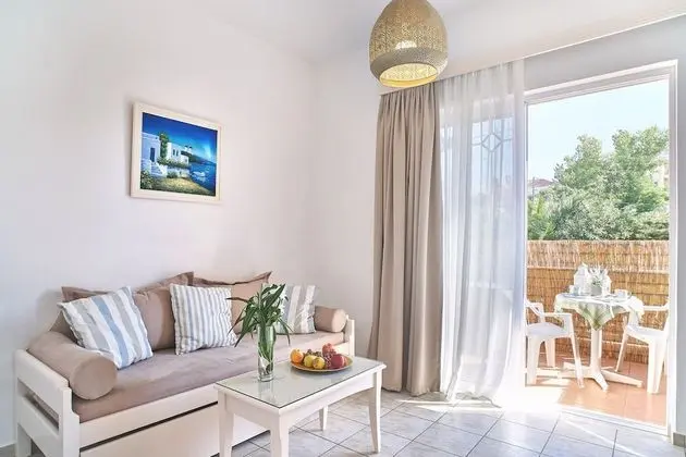Apart Daire, 1 Yatak Odası, Zemin Kat (2 Balconies)