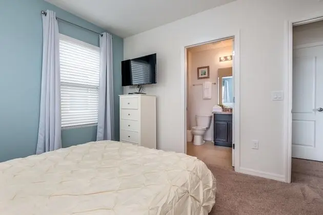 Villa (5226WILDWOOD)