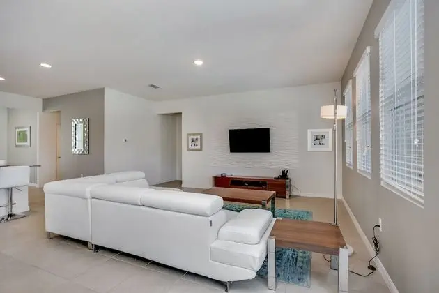 Villa (5226WILDWOOD)