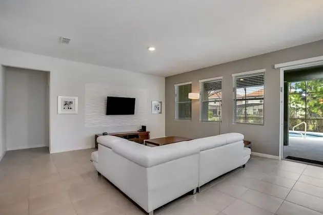 Villa (5226WILDWOOD)