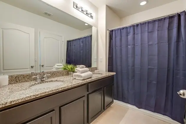 Villa (5226WILDWOOD)