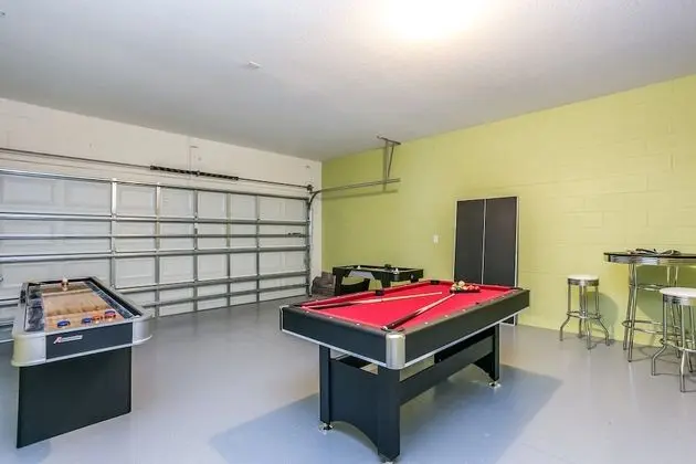 Villa (5226WILDWOOD)