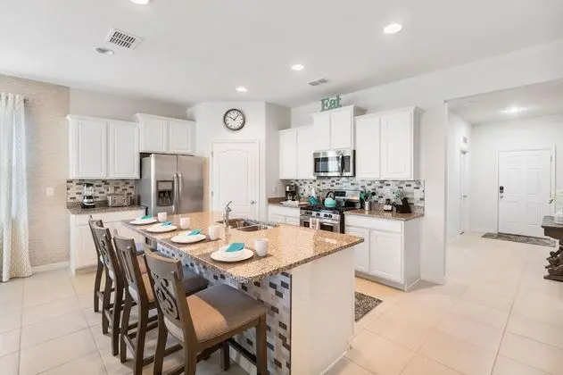 Ev (Fantastic - Brand New 7Bed 5Bath w Po)