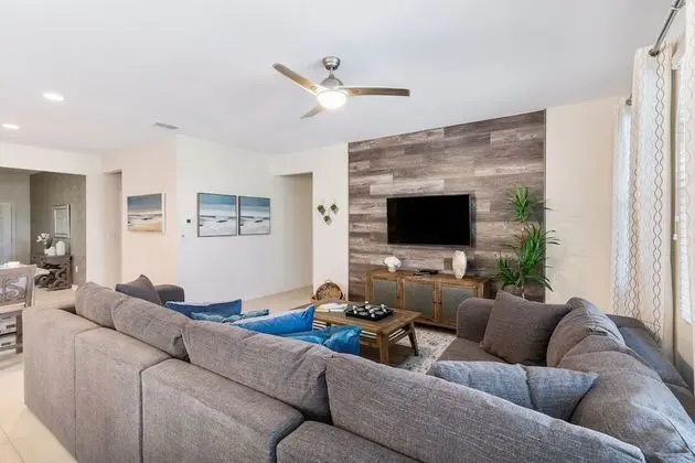 Ev (Fantastic - Brand New 7Bed 5Bath w Po)