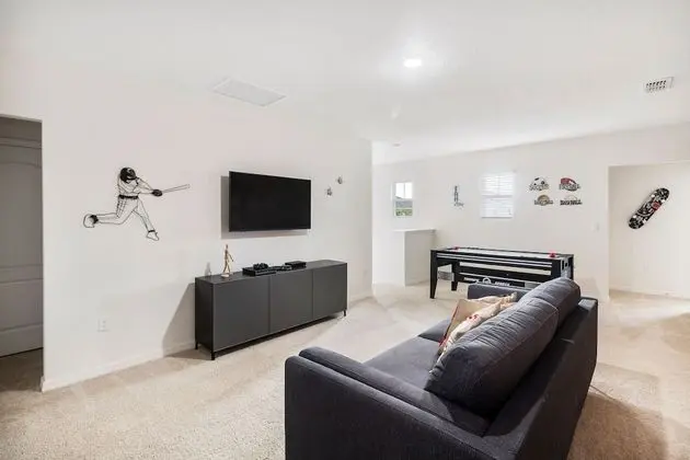 Ev (Fantastic - Brand New 7Bed 5Bath w Po)