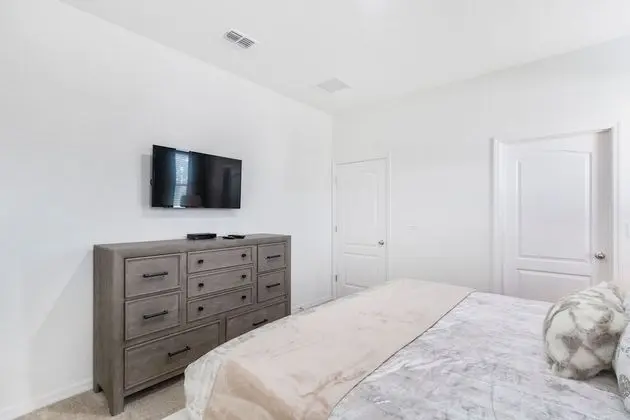 Ev (Fantastic - Brand New 7Bed 5Bath w Po)