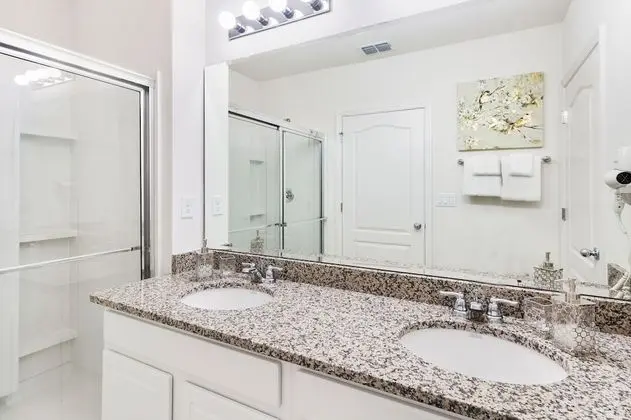 Ev (Fantastic - Brand New 7Bed 5Bath w Po)