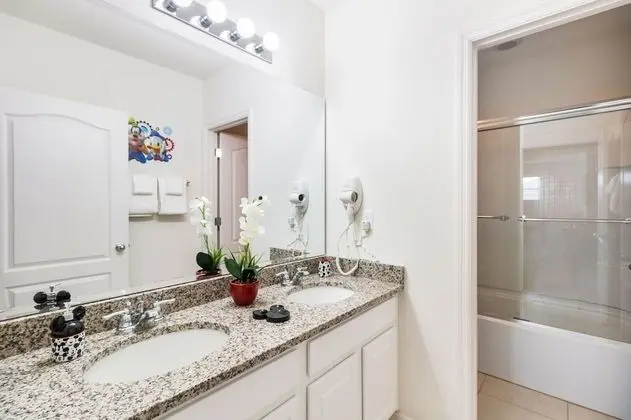 Ev (Fantastic - Brand New 7Bed 5Bath w Po)