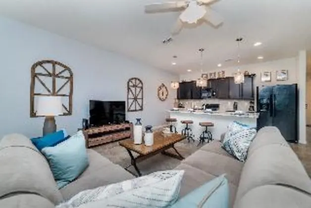 TOWNHOME