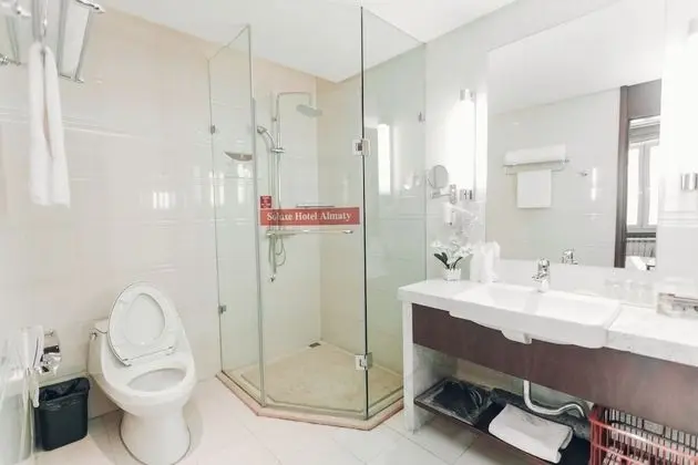 Comfort Tek Büyük Yataklı Oda, Avlu Manzaralı