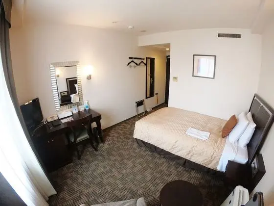 Tek Kişilik Oda, Sigara İçilebilir