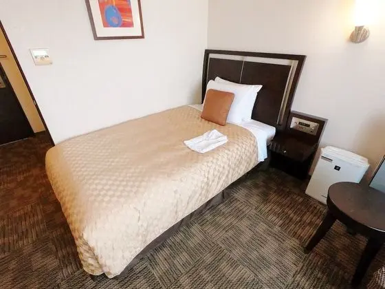 Tek Kişilik Oda, Sigara İçilebilir