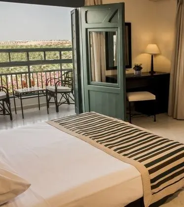 Standard Tek Büyük Yataklı Oda, Bahçe Manzaralı (Queen or Twin Beds)