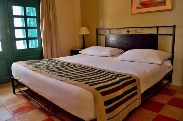 Standard Tek Büyük Yataklı Oda, Bahçe Manzaralı (Queen or Twin Beds)