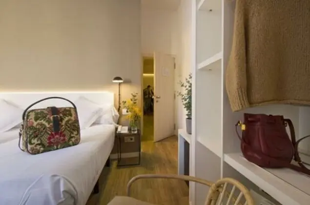 Tek Büyük Yataklı Oda, Balkon