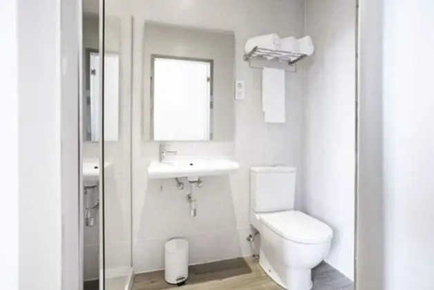 Tek Büyük Yataklı Oda, Balkon