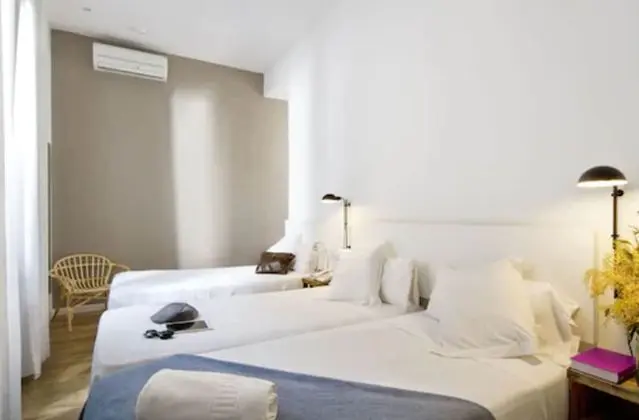 Üç Kişilik Oda, Balkon