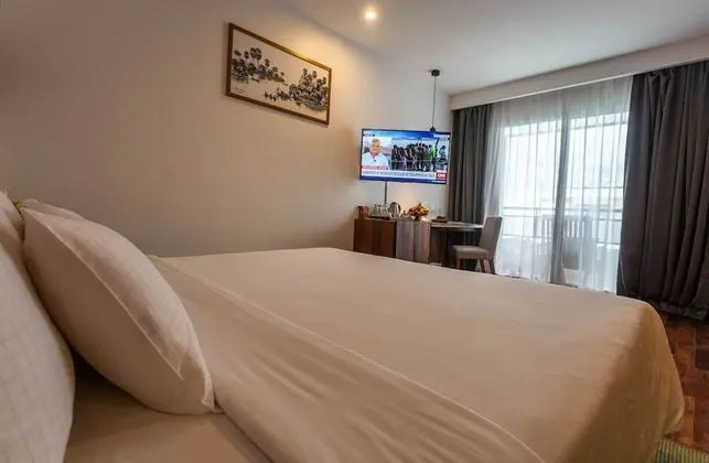 Deluxe Tek Büyük Yataklı Oda (Pool View, Free Round Trip Transfers)