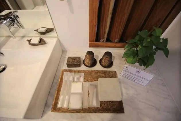 Deluxe Tek Büyük Yataklı Oda (Pool View, Free Round Trip Transfers)