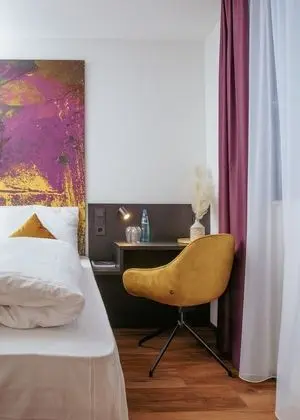 Premium Tek Büyük Yataklı Oda