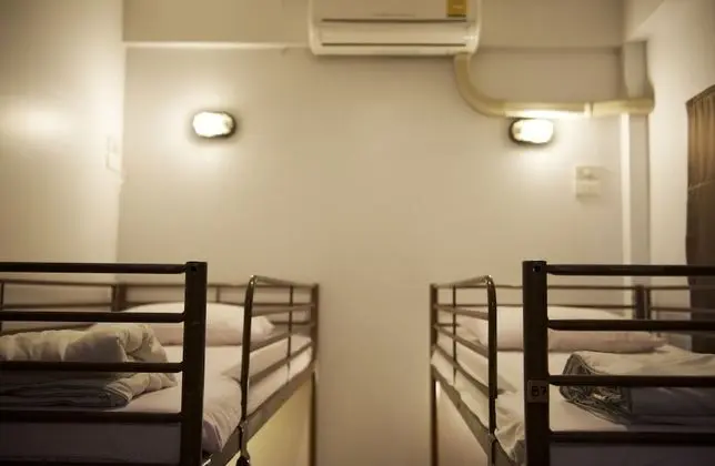 6-Bed Mixed Dormitory