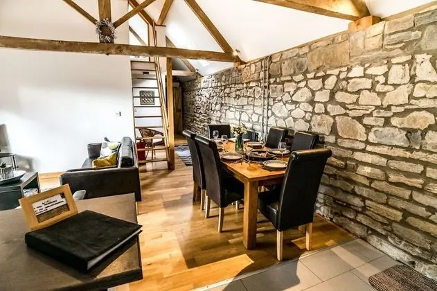 Kır Evi, 3 Yatak Odası (The Barn)