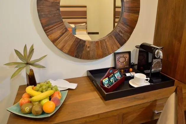 Premier Business Suite Room (Free Return Airport Transfer, 10% off on F&B and Complimentary)