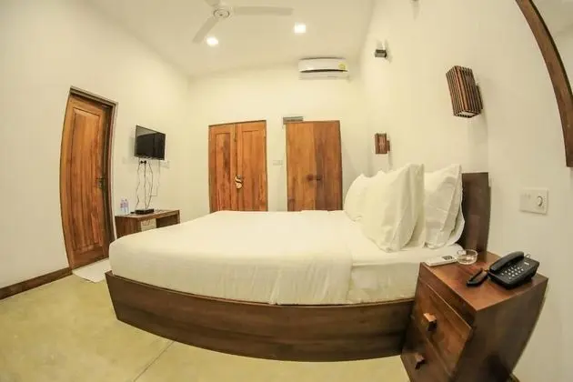 Deluxe Tek Büyük Yataklı Oda, 1 En Büyük (King) Boy Yatak, Balkon, Havuz Manzaralı