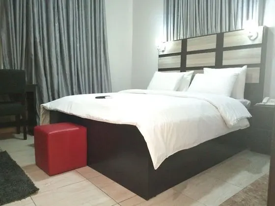 Deluxe Oda, Sigara İçilmez