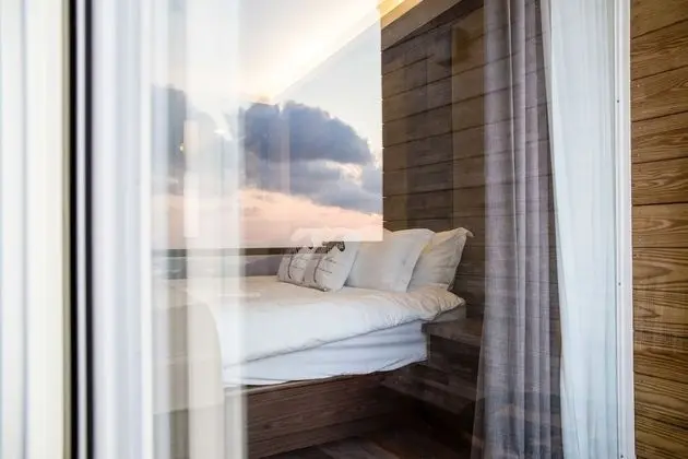 Design Tek Büyük Yataklı Oda, 1 En Büyük (King) Boy Yatak, Balkon, Okyanus Manzaralı