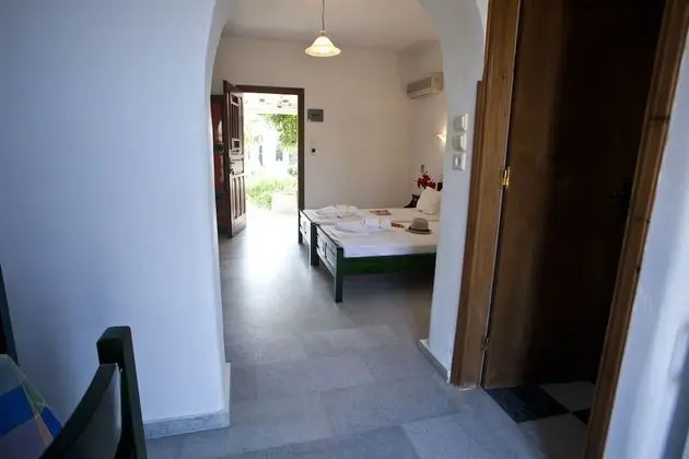 Stüdyo, Havuz Manzaralı (two persons)
