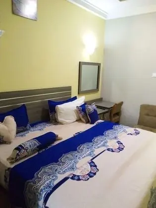Oda, Havuz Manzaralı