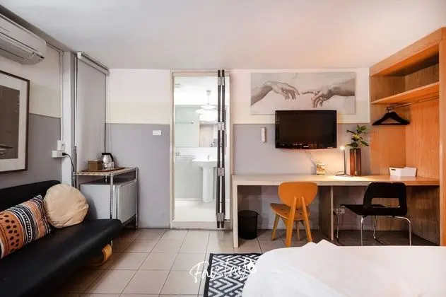 No.4 Starshine Studio : Queen bed + working table