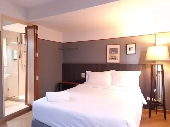 No.5 Sunshine Studio : Queen bed + Window