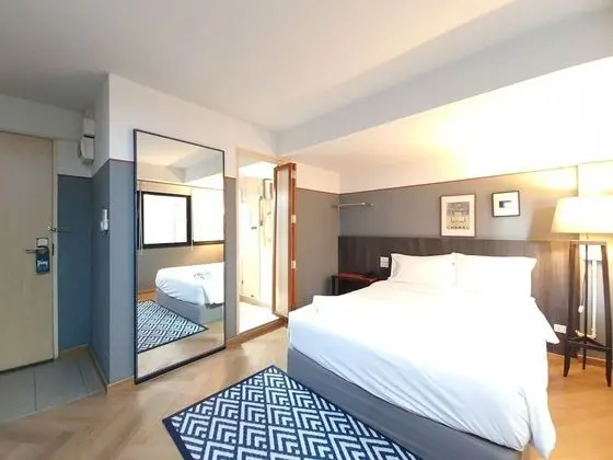 No.5 Sunshine Studio : Queen bed + Window