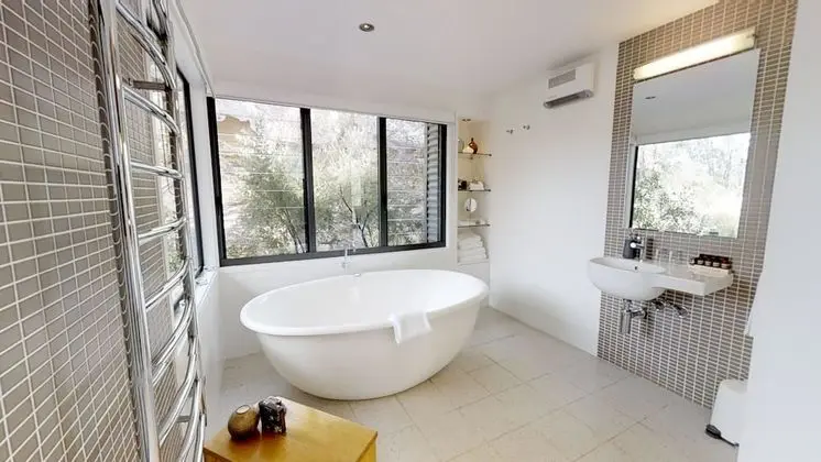 Romantic Villa, 1 En Büyük (King) Boy Yatak, Şömine, Dağ Manzaralı (Lowanna)