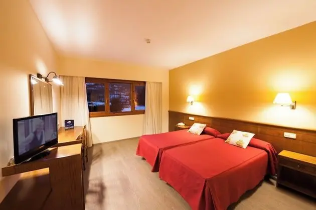 Tek Büyük Yataklı Oda (Extra Bed, 2 Adults and 1 child)