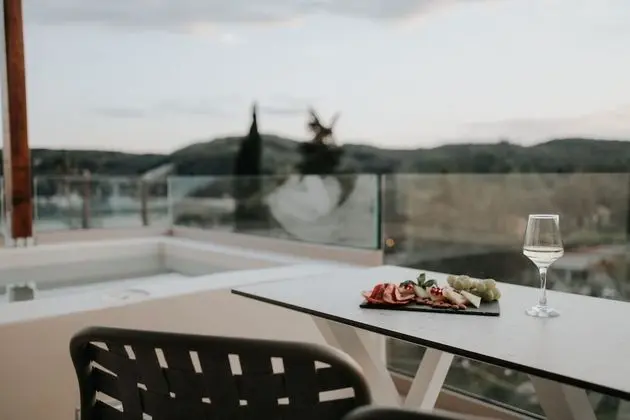 Deluxe Stüdyo Süit