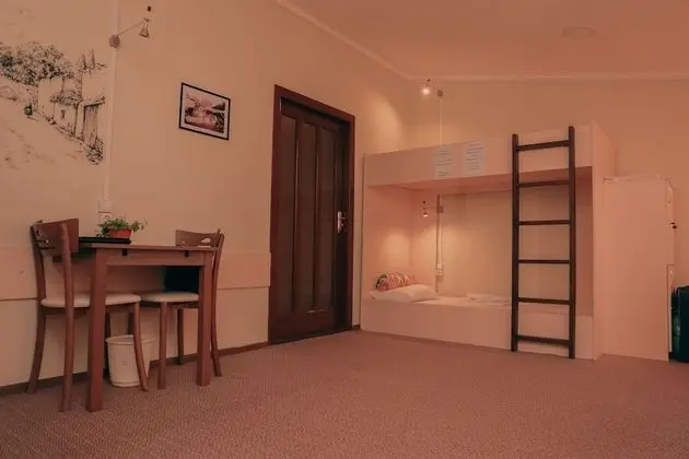 Ortak Ranzalı Oda, Karma Ranzalı Oda, Dağ Manzaralı (2 beds (1)