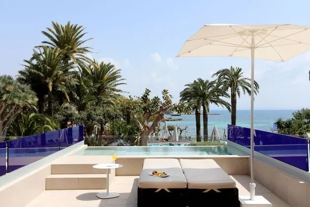 Premium Tek Büyük Yataklı Oda, Kişiye Özel Havuzlu, Deniz Manzaralı (Oasis)