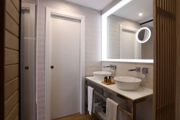 Superior Tek Büyük Yataklı Oda, Balkon