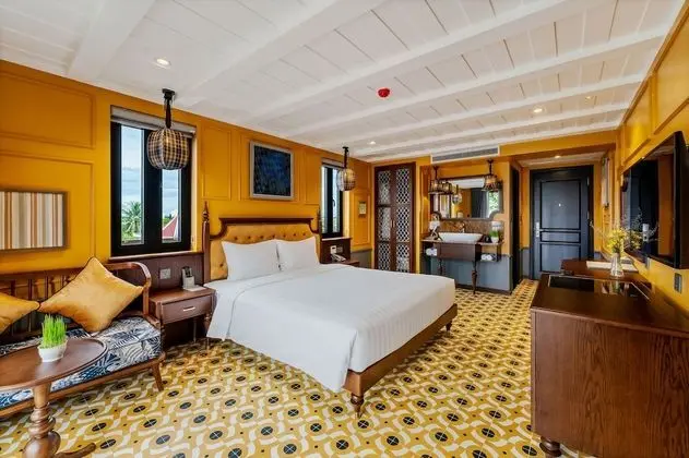 Deluxe Double or Twin Room with City View