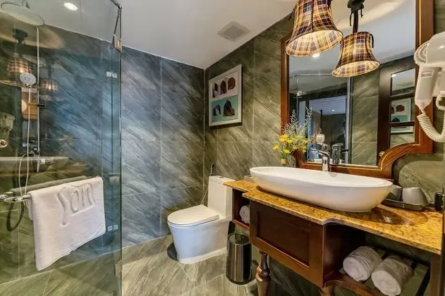 Deluxe Double or Twin Room with City View