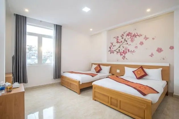 Junior Üç Kişilik Oda, Şehir Manzaralı