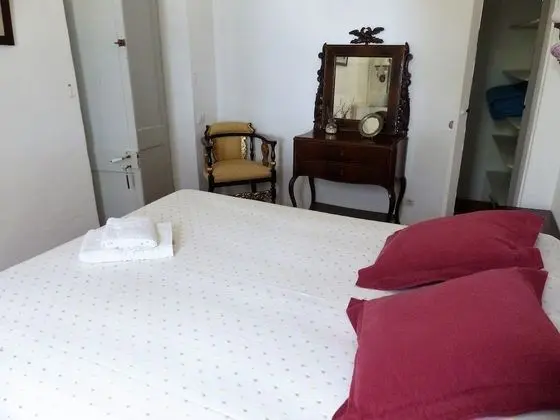 Tek Büyük Yataklı Oda (Exterior Bathroom)