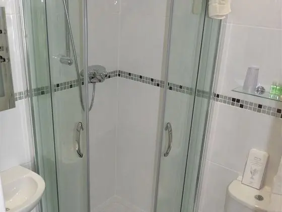 Dört Kişilik Oda, Banyolu/Duşlu (2 Adults & 2 Children)