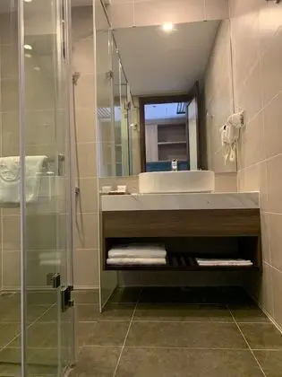 Deluxe Tek Büyük veya İki Ayrı Yataklı Oda, Deniz Manzaralı
