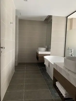 Premier Tek Büyük veya İki Ayrı Yataklı Oda, Balkon, Okyanus Manzaralı
