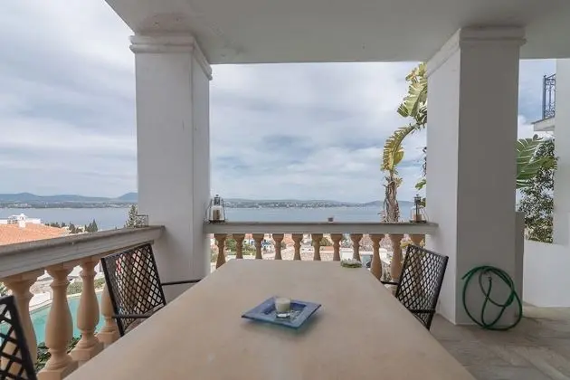 Villa, 6 Yatak Odası, Deniz Manzaralı